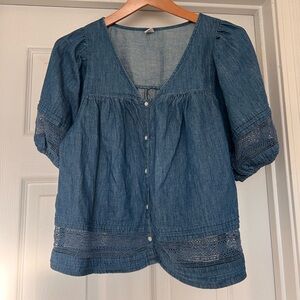 Old Navy Blue Denim Oversized V Neckline Blouse with Lace Accents
Casual/ Work
